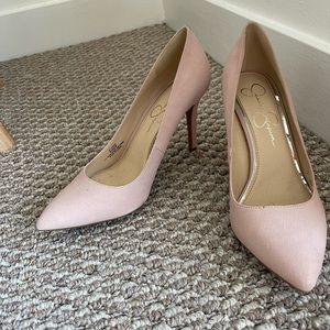 Pink pumps
